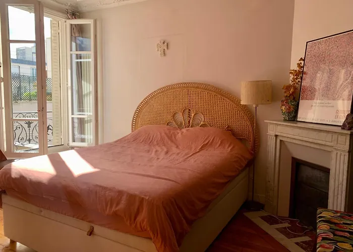 Parisian With Balcony Apartmán Paříž